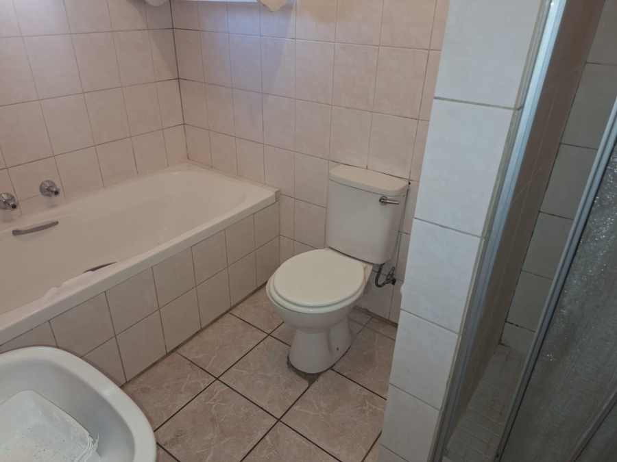 3 Bedroom Property for Sale in Langenhovenpark Free State